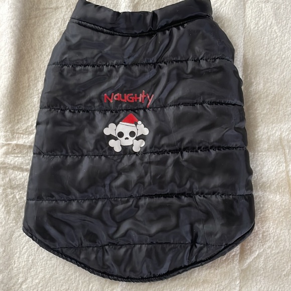 Dog Sweater. Reversible Black And Print. See Pictures For Size. Good Condition. - Picture 5 of 13